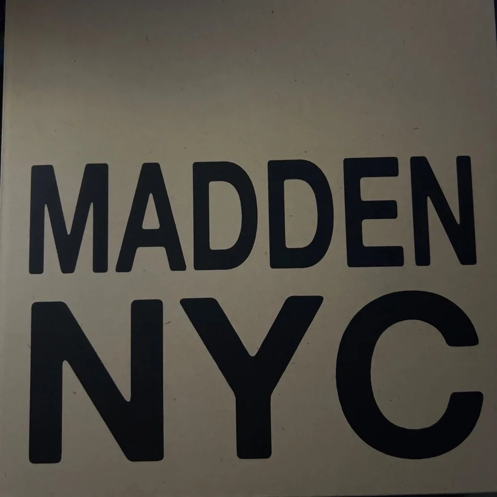 New Steve Madden Deegan Lug-Sole Knee-High Block-Heel Boots in Black Size 9 - Picture 8 of 10